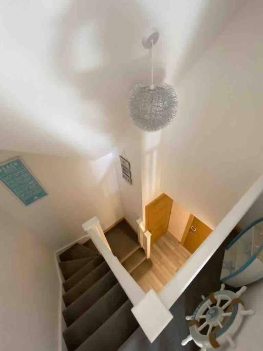 Large, Newly Renovated, Three Bedroom Town Centre Split Level Apartment With Free Parking, Sleeps Seven - Walking Distance To Beach Bournemouth Exteriér fotografie